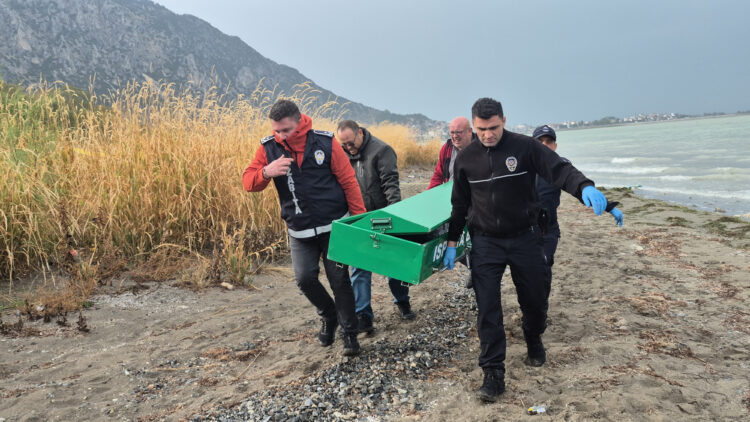 Göl kenarında erkek cesedi bulundu