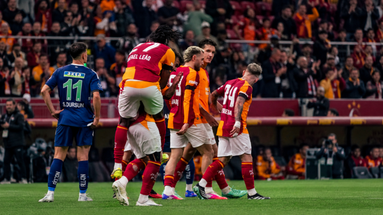 Galatasaray, Kasımpaşa’yı yendi; milli ara dönüşü moral depoladı