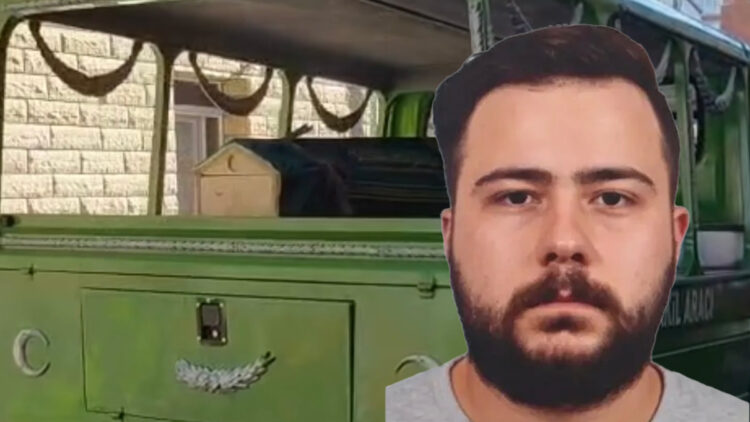 İstanbul'daki konserde fenalaşıp hayatını kaybeden Furkan Aksu son yolculuğuna uğurlandı