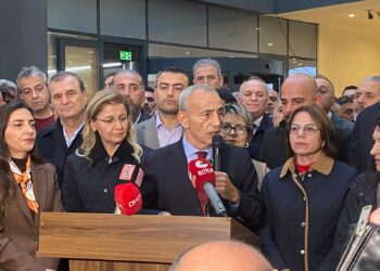 CHP'de İstanbul depremi! 3 belediye başkanı ve 1 başkan vekili YENİ Parti'ye katıldı