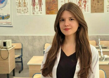 Lise öğrencisi Ece Defne'nin bilimsel araştırması tıp dergisinde yayımlandı
