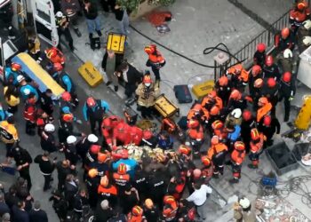 Maltepe'de çöken binada can kaybı 2'ye yükseldi