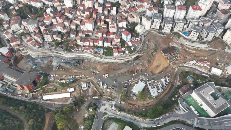 Ayazağa'daki RAMS projesi üzerinden siyasette yüksek tansiyon: Dere yatağı ve ruhsat tartışması büyüyor