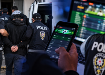 İstanbul’da yasa dışı bahis içerikli 'SMS' gönderenlere operasyon: 24 gözaltı