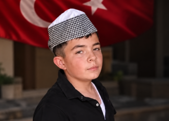 Otomobilin çarptığı Muhammed toprağa verildi