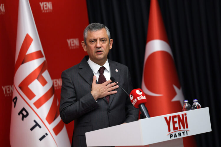 Özgür Özel'den erken seçim çıkışı: Erdoğan ülkeyi yönetemiyor, seçim şimdi yapılmalı!