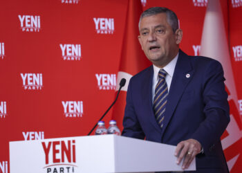 Özgür Özel’den Ömer Çelik’e soru: “Osman Arıkan Nacar’ı tanıyor musun?”