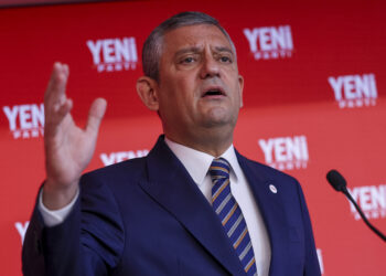 Özgür Özel'den fon soruşturması çıkışı: “Erdoğan listeyi milletten saklıyor!”