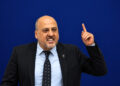 Rahatsızlanan Ahmet Şık hastaneye kaldırıldı