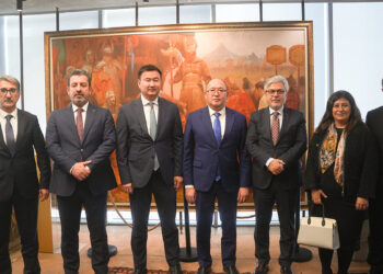 Bakan Yardımcısı'nın Almatı ziyareti: Türk müziği mirası Kazakistan’da ele alındı