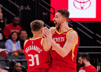 Alperen Şengün’lü Houston Rockets sezona galibiyetle başladı
