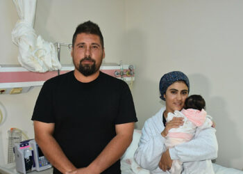 Kalbinde çok sayıda delik ve darlıkla doğmuştu: Alya bebek 41 gün sonra anne kucağında