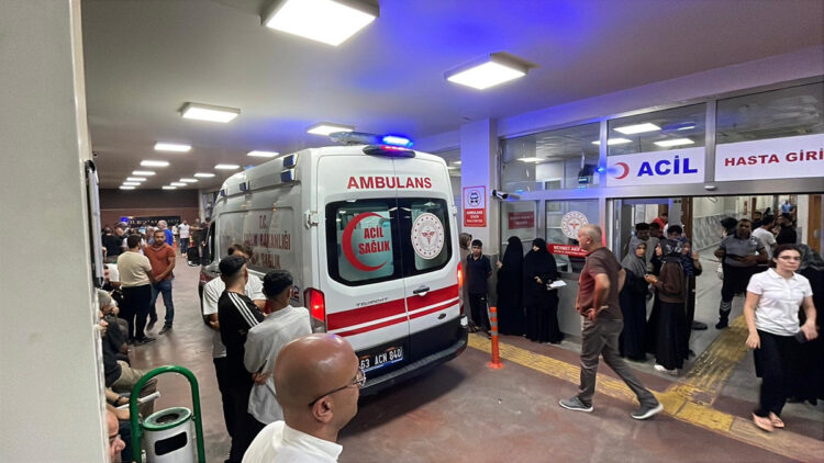 Şanlıurfa'da 8 yaşındaki kız çocuğunun darbedilip ütüyle yakıldığı iddia edildi; 3 gözaltı