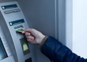 ATM paranızı yutarsa ne yapmalısınız? Para nasıl geri alınır?