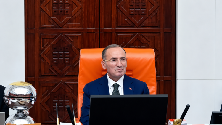 Bekir Bozdağ TBMM Başkanvekilliği görevinden istifa etti