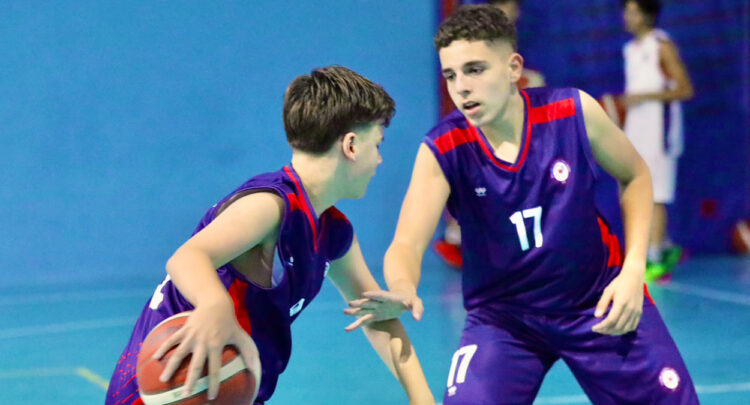 Bergama’da gençlere basketbol şöleni: Cumhuriyet Kupası'nda hünerlerini sergileyecekler