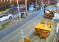 Beylikdüzü'nde dengesini kaybedip yere düştü; motosiklet çarptı: 1 ölü, 1 yaralı