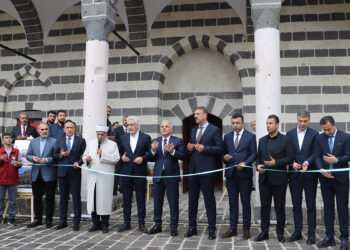 Kahramanmaraş depremlerinde hasar gören 6 cami, yeniden ibadete açıldı