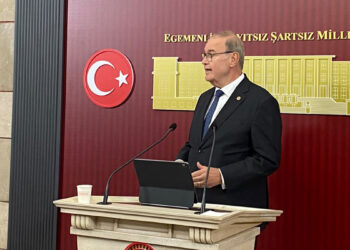 CHP'li isimden Vahap Seçer çağrısı: "Başkanımız derhâl serbest bırakılmalı"