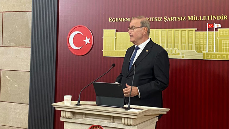 CHP'li isimden Vahap Seçer çağrısı: "Başkanımız derhâl serbest bırakılmalı"