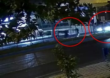 Batman’da otomobilin yayalara çarptığı kaza kamerada