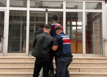 Edirne'de Yunanistan'a kaçarken yakalanan 3 FETÖ şüphelisi tutuklandı