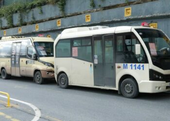 Minibüs şoförlerinden 'Hattımızı iptal edin' eylemi