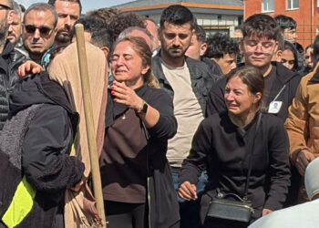 Kazada ölen liseli Barış Sarp, gözyaşlarıyla toprağa verildi
