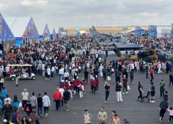 Şanlıurfa’da yağmura rağmen TEKNOFEST’e ziyaretçi akını