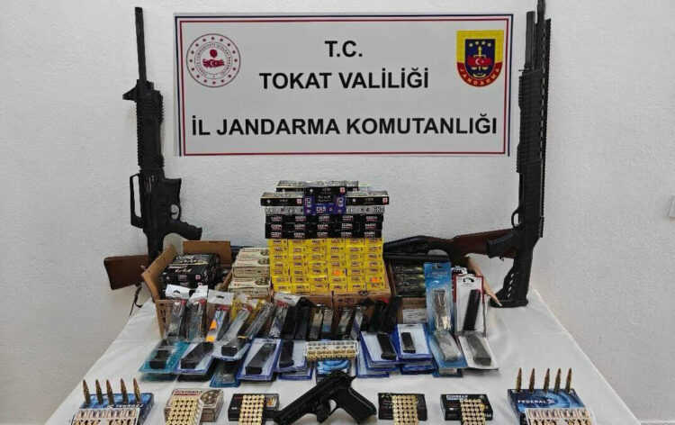 Tokat'ta silah kaçakçılarına operasyon