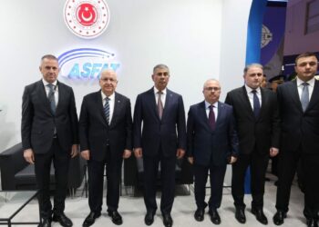 Bakan Güler, Azerbaycan Uluslararası Savunma Fuarı’nı ziyaret etti