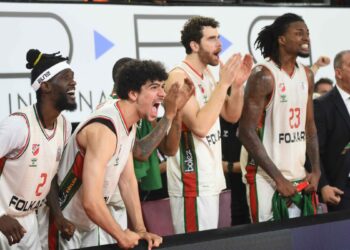 Karşıyaka evinde zaferle başladı