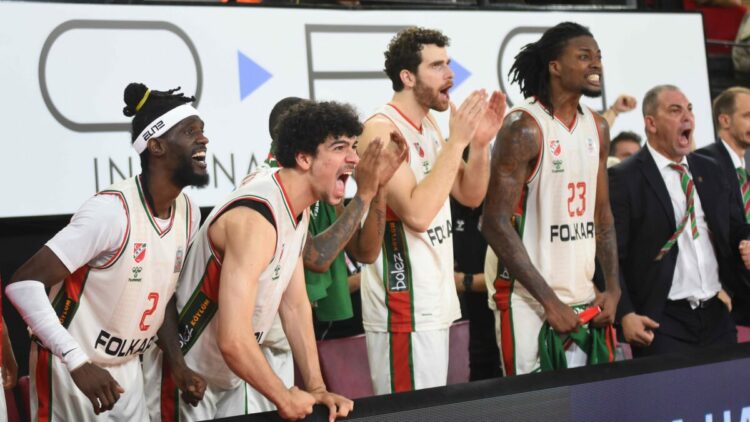 Karşıyaka evinde zaferle başladı