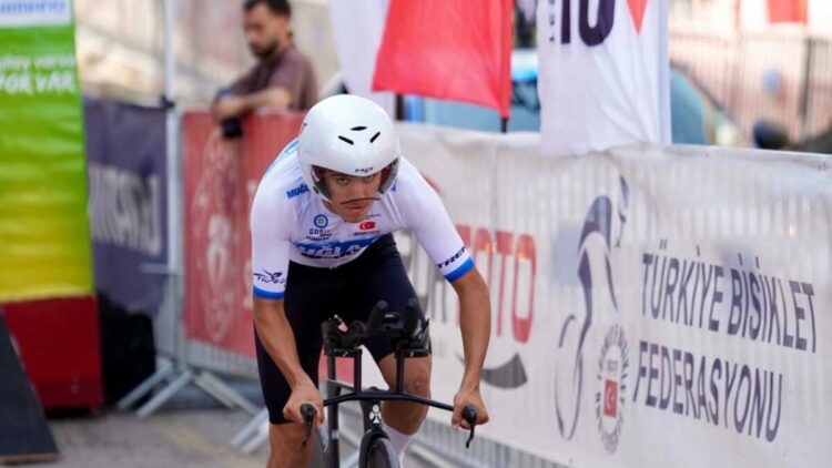 Muğla Büyükşehir Belediyespor'un şampiyon pedalı milli formayı giyecek