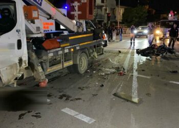 Bursa'da motosiklet ile sepetli vinç çarpıştı: 1 ölü, 1 ağır yaralı