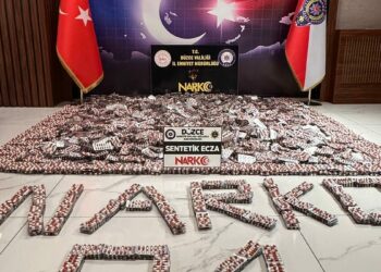 İki yolcu otobüsünde 22 milyon lira değerinde uyuşturucu ele geçirildi; 2 şüpheli tutuklandı