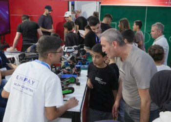 TEKNOFEST Güneydoğu’da Milli Eğitim Bakanlığı standına yoğun ilgi