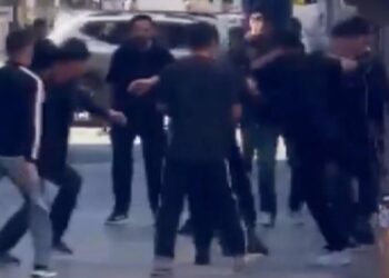 Ayakkabı mağazasında kavga; 1 yaralı