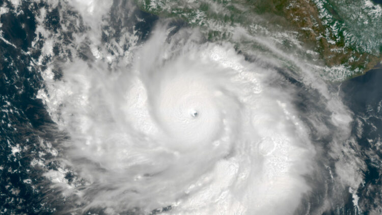 Nolo Kasırgası’nın şiddeti kategori 3'e yükseldi