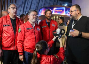 Tarım ve Orman Bakanı İbrahim Yumaklı, Demirören Medya’nın TEKNOFEST standını ziyaret etti