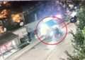 Otomobilin çarpmasıyla 6 kişinin yaralandığı kaza kamerada