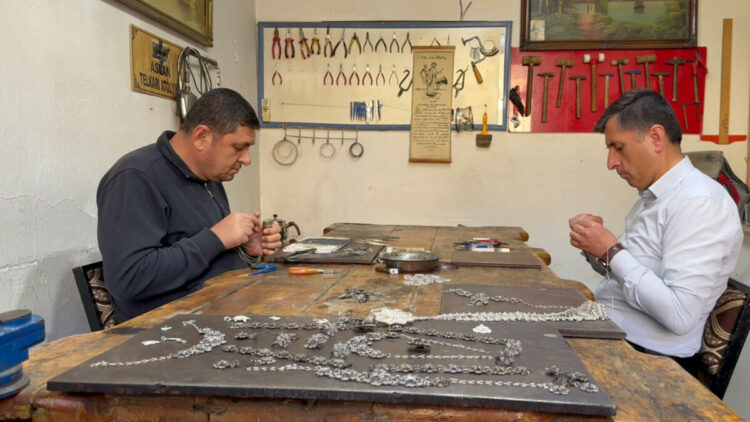 Midyat’ın 3 bin yıllık telkari sanatına turist ilgisi