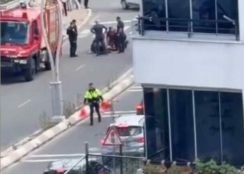 Çatalca'da itfaiye aracının çarptığı 11 yaşındaki çocuk ağır yaralandı