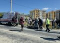 Otomobil ve motosiklet çarpıştı; 1 ölü, 2 yaralı