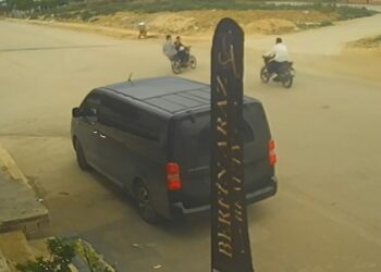 Motosikletler kavşakta çarpıştı; 1 ölü, 2 yaralı