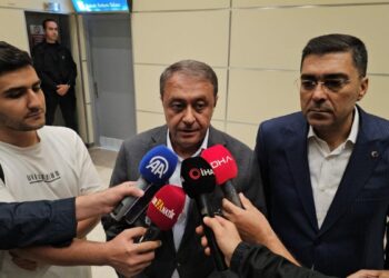 Şanlıurfa’da ‘uçakta patlayıcı var’ notu ekipleri harekete geçirdi