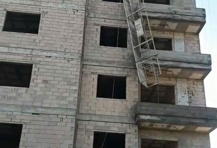 İnşaat işçisi 2 kardeş, iskeleden düştü; 1 ölü, 1 yaralı