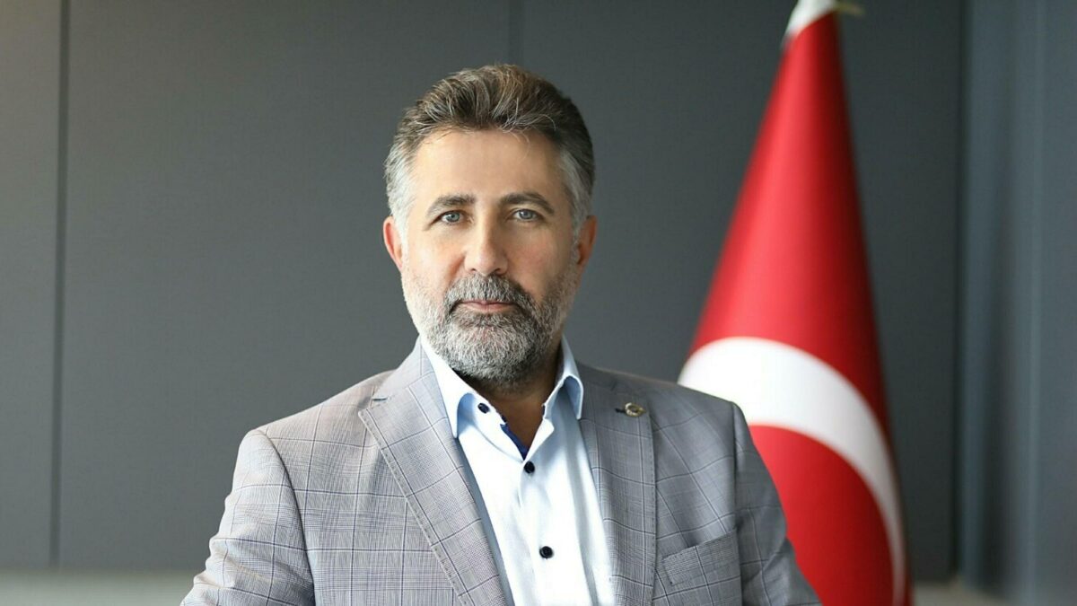 Bayraklı Belediyesi’ne operasyon: 46 gözaltı