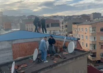 Esenler'de aranan şüpheli kaçmaya çalışırken çatıda yakalandı