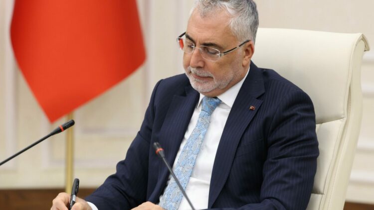 Bakan Işıkhan: İşsizliği daha aşağı çekmek için yeni politika araçlarını devreye alıyoruz